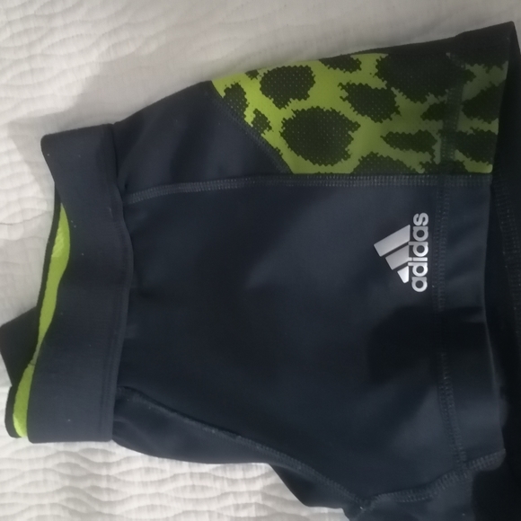 Adidas shorts xsmall training shorts 3 for 20$ - Picture 3 of 4